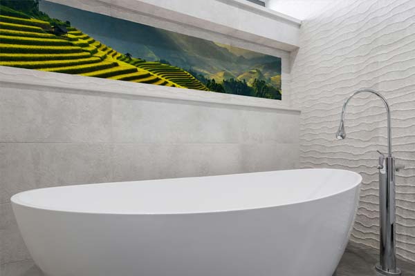 Mur de salle de bain décoré avec un paysage naturel en Loire-Atlantique